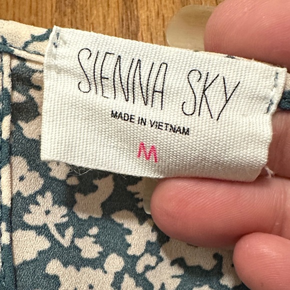 Sienna Sky Green and White Floral Midi Dress - Picture 4 of 7